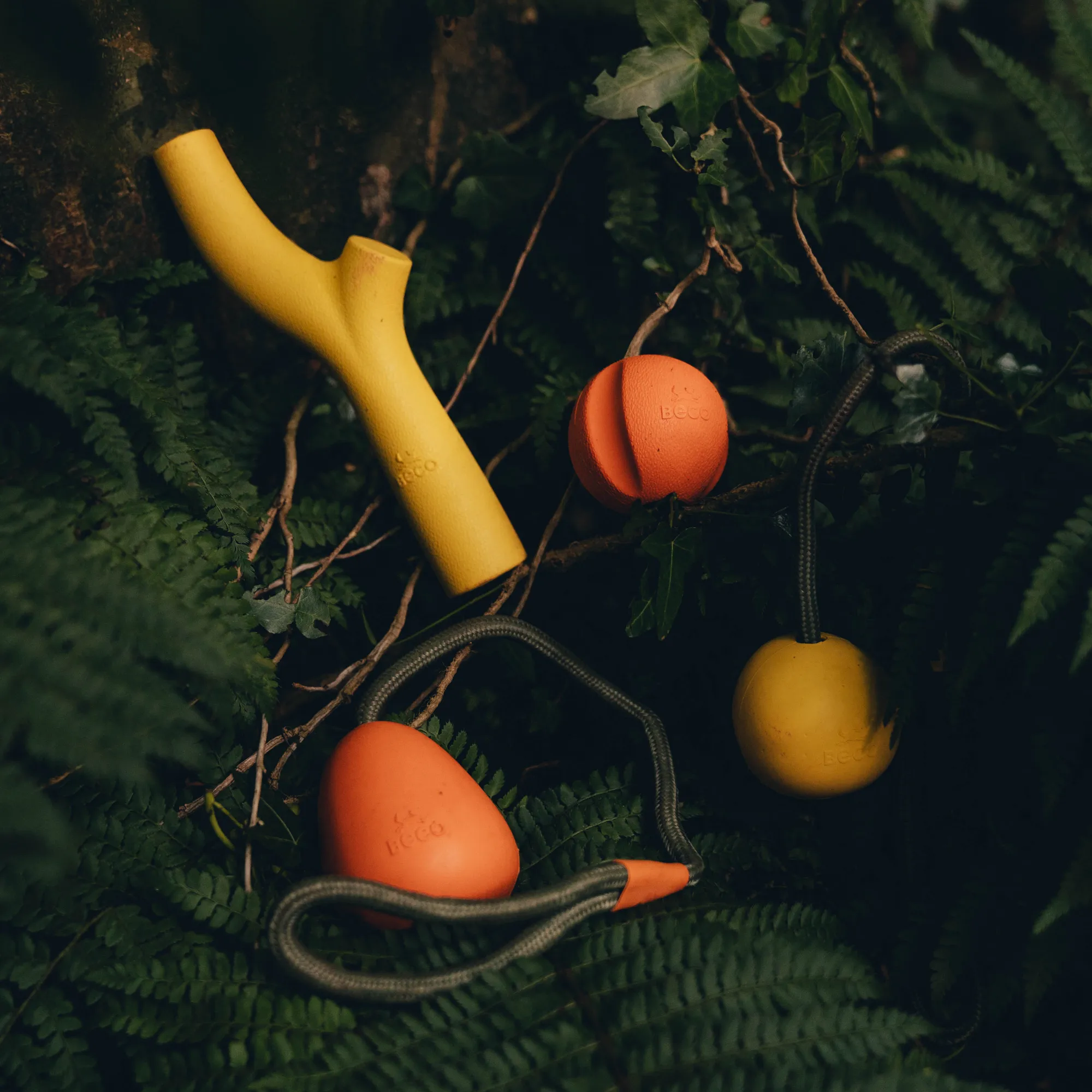 Natural Rubber Slinger Pebble Toy